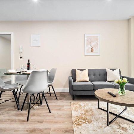 New Luxury Two Bedroom Apartment - City Centre - Netflix - Wifi - Top Rated - Jq 8Ah Birmingham Zewnętrze zdjęcie