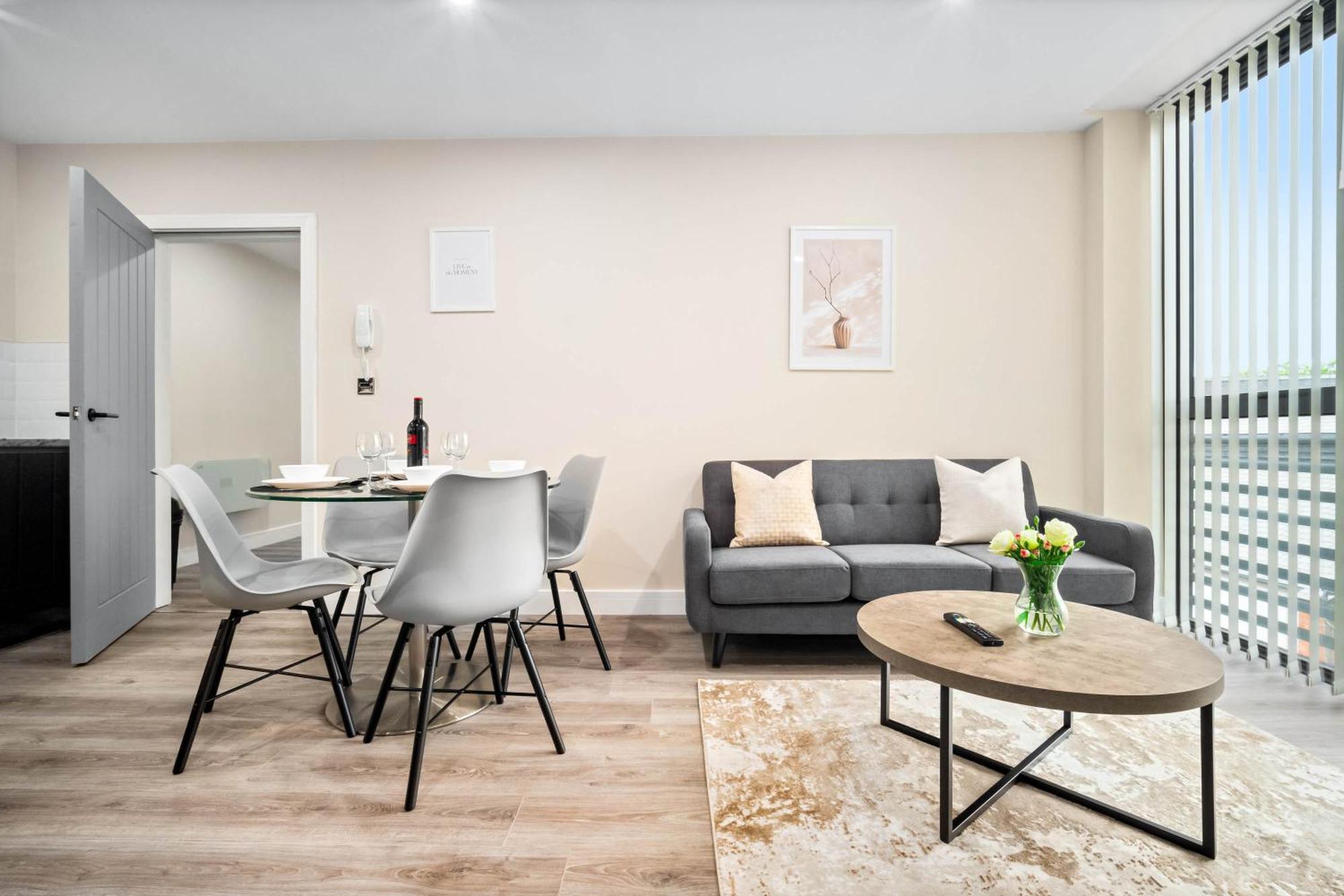 New Luxury Two Bedroom Apartment - City Centre - Netflix - Wifi - Top Rated - Jq 8Ah Birmingham Zewnętrze zdjęcie