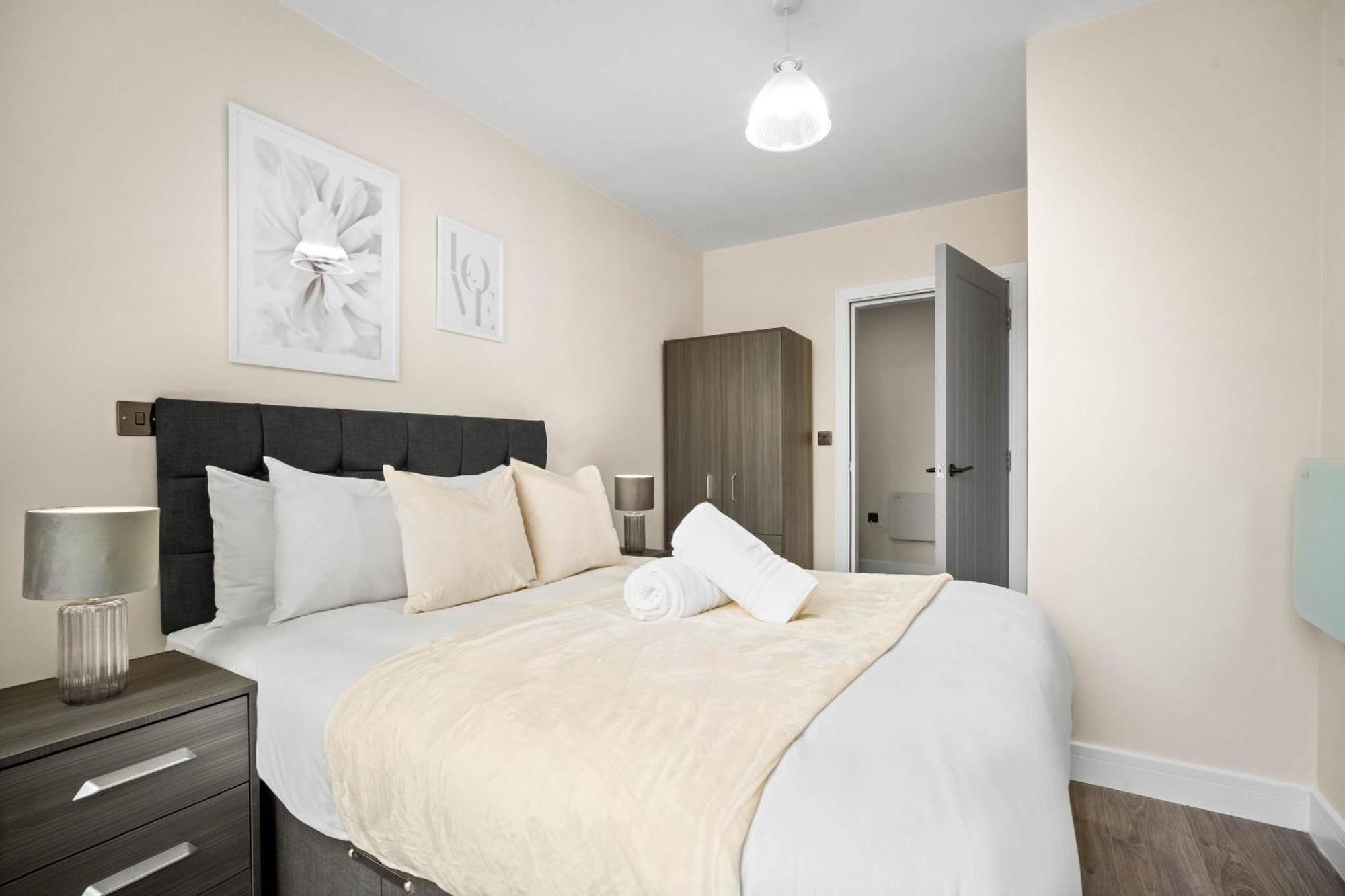 New Luxury Two Bedroom Apartment - City Centre - Netflix - Wifi - Top Rated - Jq 8Ah Birmingham Zewnętrze zdjęcie