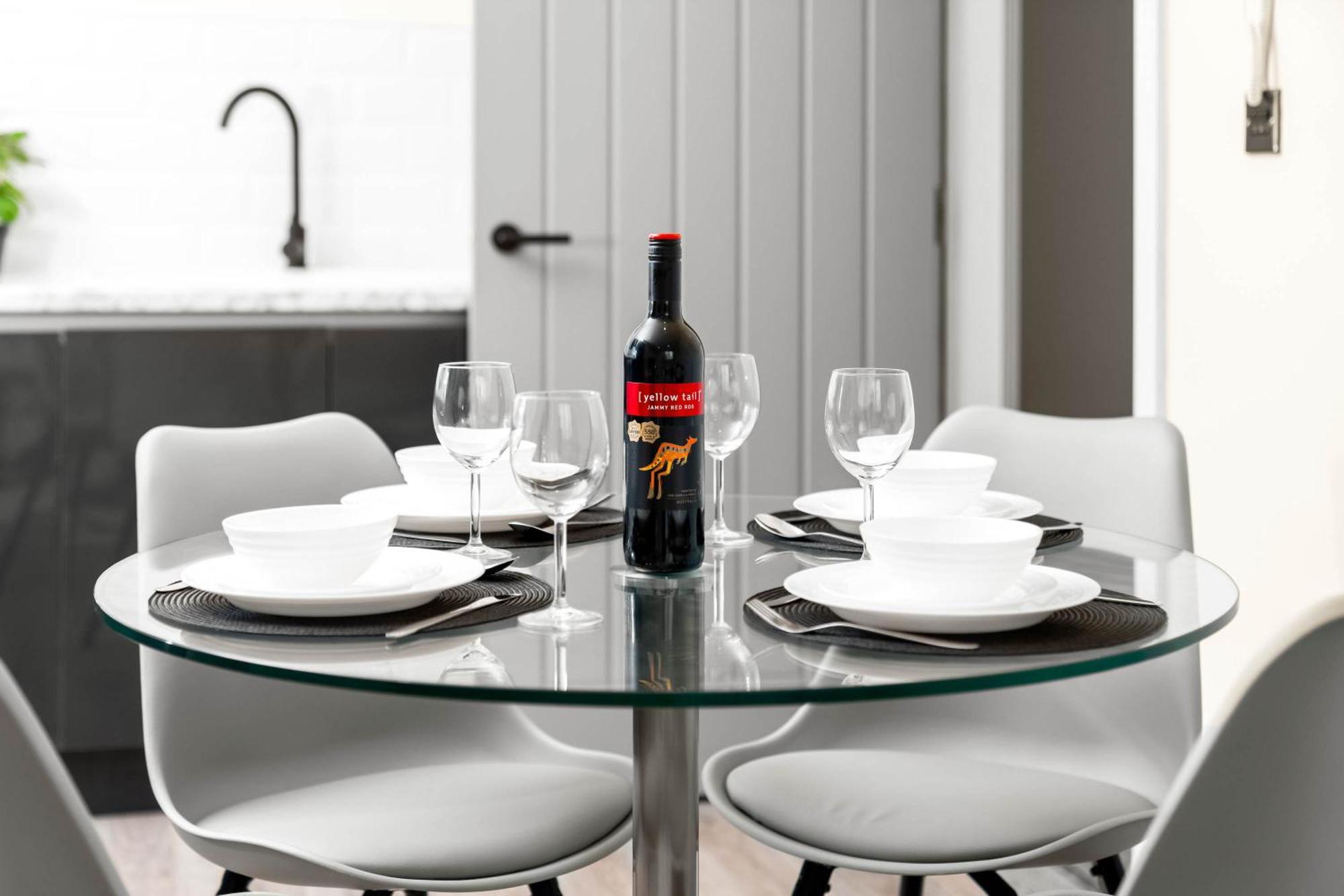 New Luxury Two Bedroom Apartment - City Centre - Netflix - Wifi - Top Rated - Jq 8Ah Birmingham Zewnętrze zdjęcie